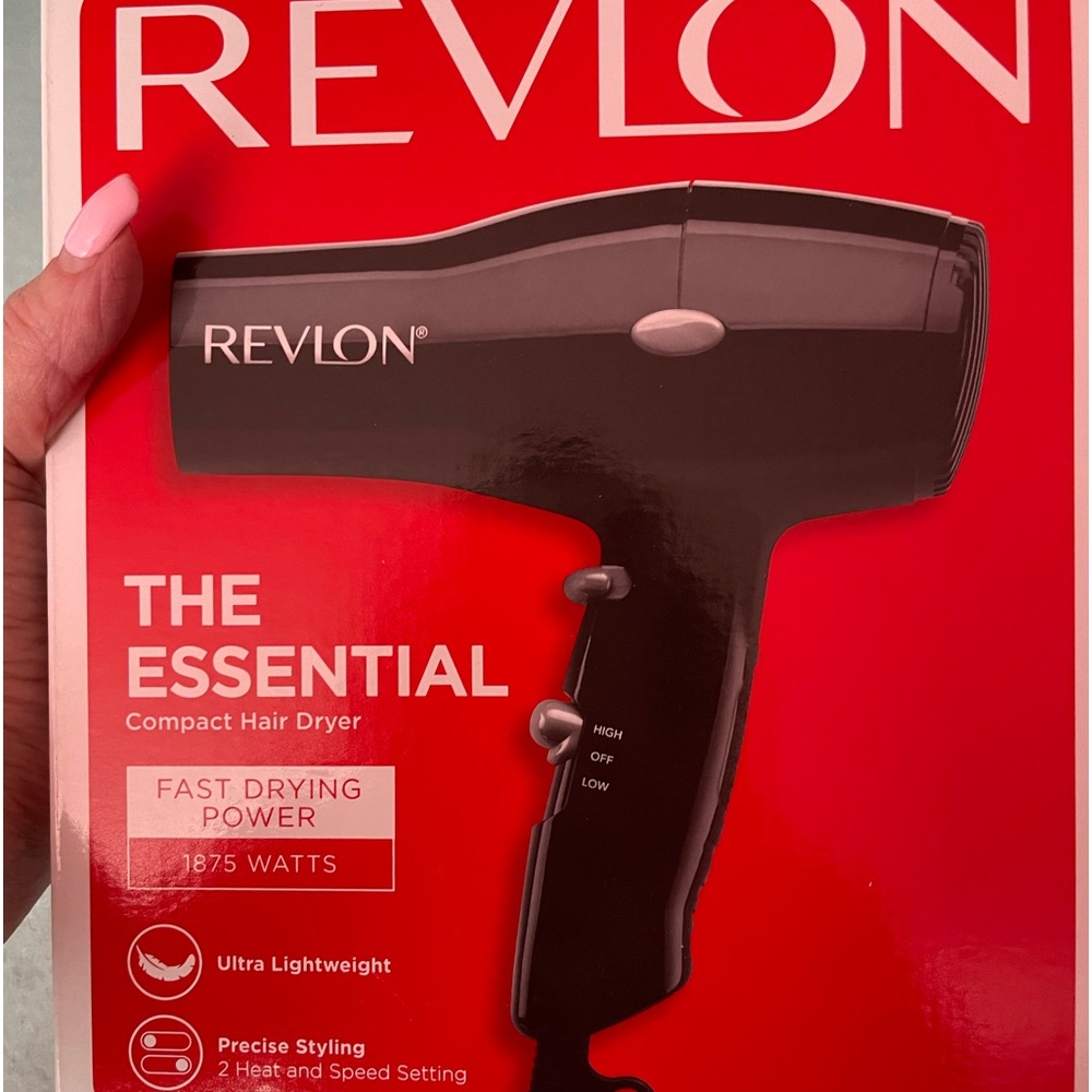 REVLON THE ESSENTIAL COMPACT HAIR DRYER **NEW**